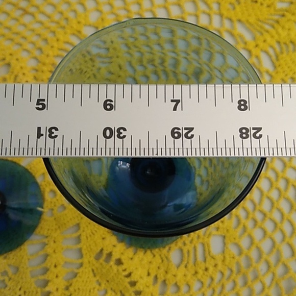 Set of 2 COBALT BLUE HAND BLOWN GLASS WINE, WATER, GLASSES, 9" TALL 3 1/… - Picture 7 of 9